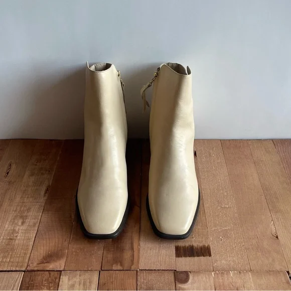 SAM EDELMAN THATCHER Elegant Cream Ankle Boots - Picture 4 of 9